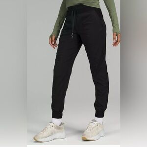 Lululemon Dance Studio Mid-Rise Jogger Full Length in Black, Size 4 worn once